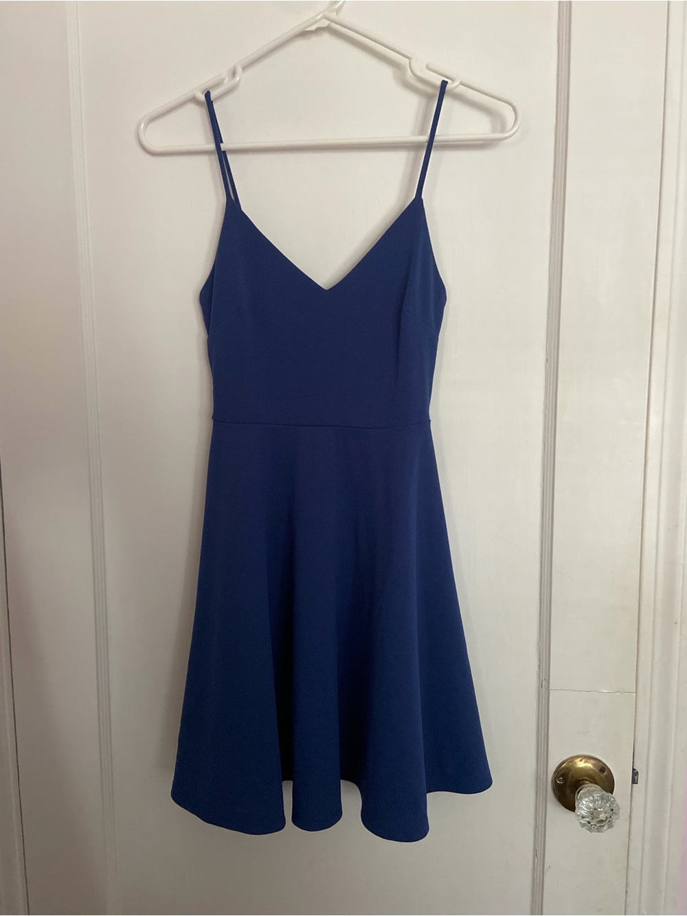 Windsor navy blue cocktail dress with V-neck
